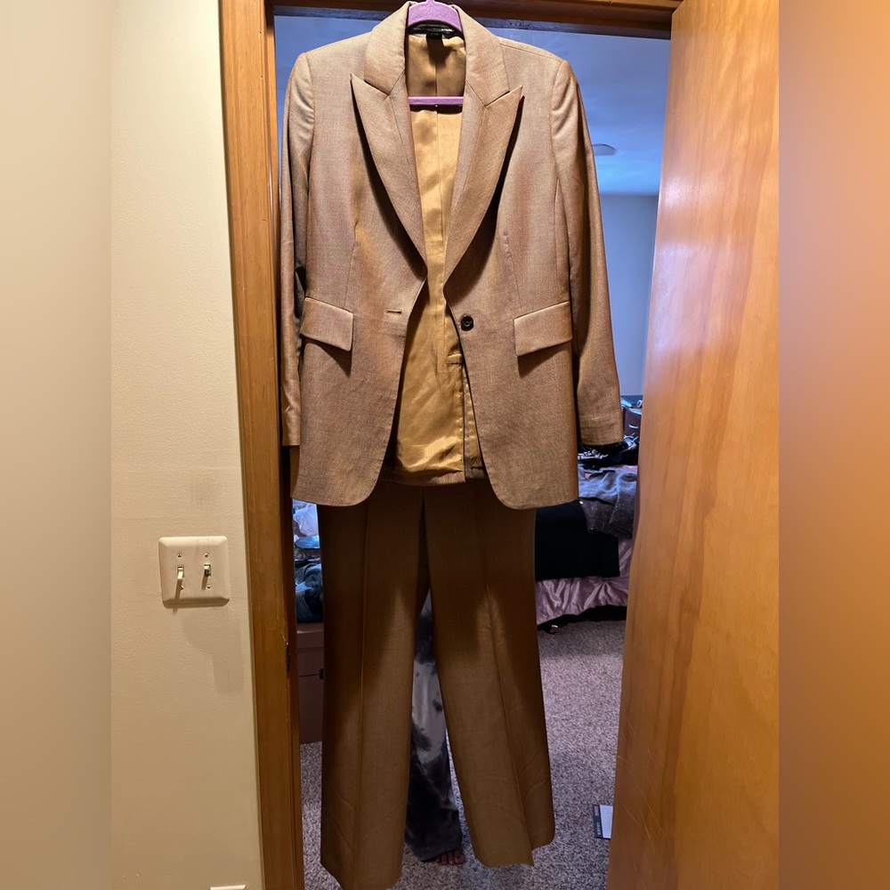 Ellen Tracy Suit